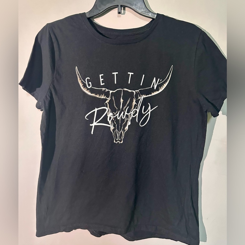 ☀️3/$10 BUNDLE!!☀️ Women’s Black Graphic Tee